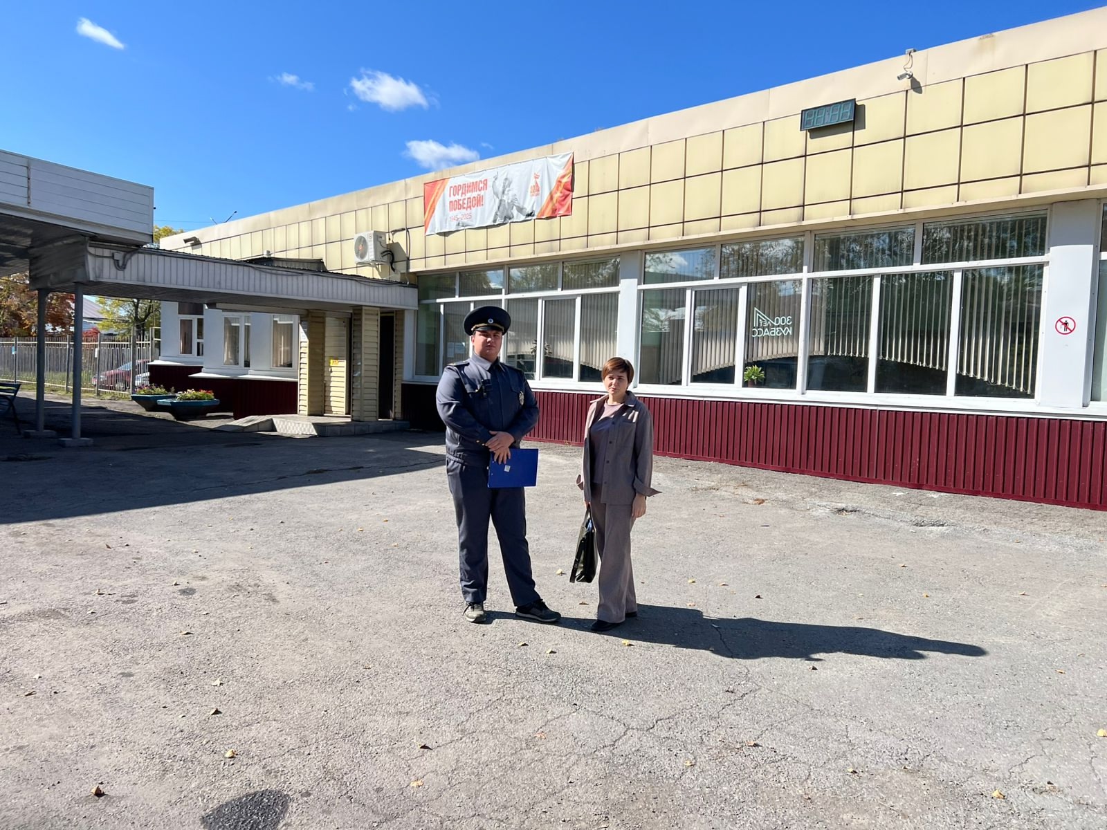 Безопасность пассажиров на территории автостанции города Топки